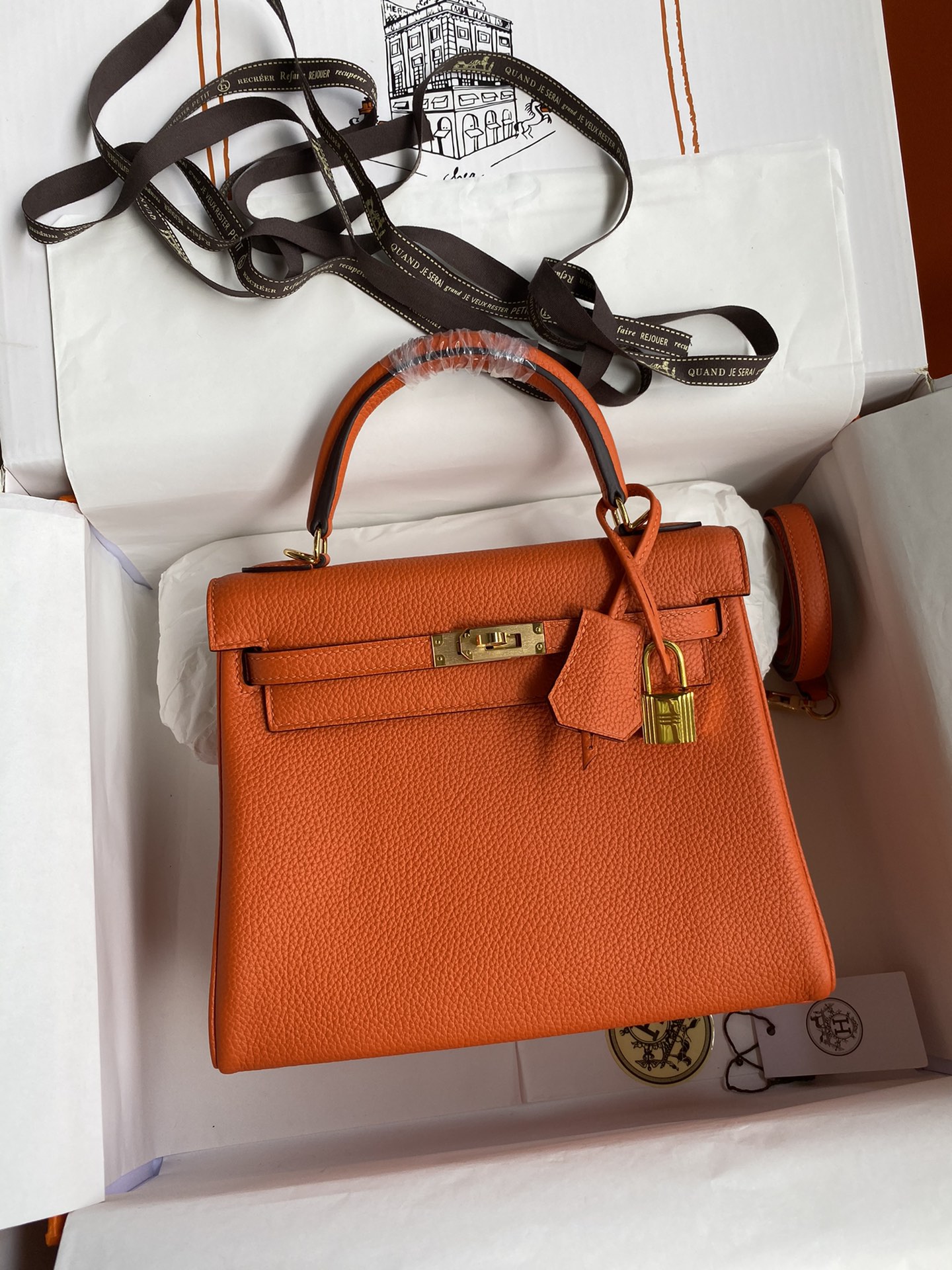 Hermes Kelly 28cm Handbag Shoulder Bag in Orange Togo Leather